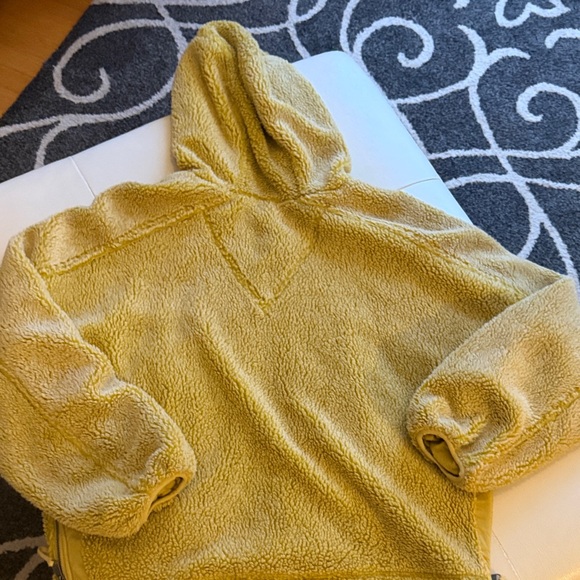 FREE PEOPLE Cozy Yellow Hooded  Mountain Air Jacket, size large - Picture 4 of 6